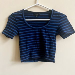 Aritzia Talula Short Sleeve Crop Top